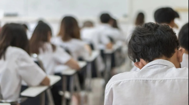 El Gobierno suspende por un año los cortes de vouchers educativos por morosidad