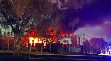 Incendio en la Subestación Tolosa: EDELAP trabaja para restablecer la luz en 7 barrios de La Plata