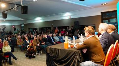 Alak encabezó en Ituzaingó una nueva clase de formación política del PJ bonaerense