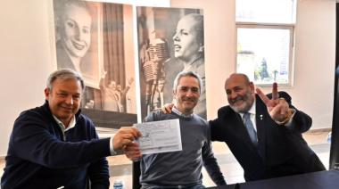 Cúneo firmó su afiliación y destapó su candidatura para 2027