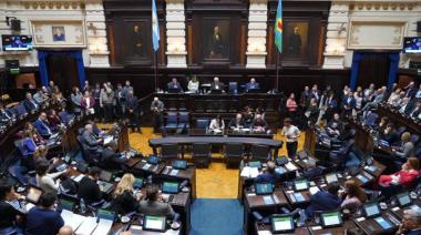 Promueven una ley para limitar la exposición de alumnos en redes