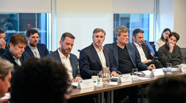 Achával participó de una cumbre de intendentes para sumar inteligencia artificial a la gestión en Pilar