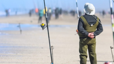 Pinamar celebró la primera edición nacional de la Fiesta de la Pescadilla con 750 pescadores y récord de público