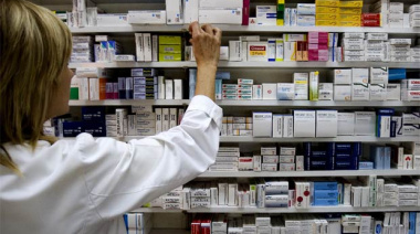 Revés para Milei: la Justicia ratificó que las farmacias y droguerías deberán tener un farmacéutico al frente