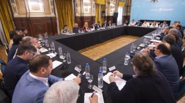 Intendentes radicales llevaron a Kicillof reclamos por seguridad, salud e IOMA