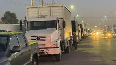 Fleteros pide abrir una mesa de diálogo por el conflicto con Cargill en Arribeños