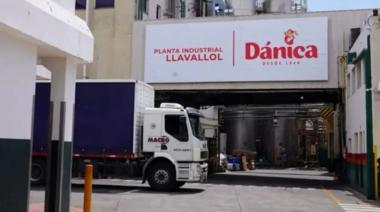 Trabajadores de Dánica acampan contra el cierre de la planta de Llavallol