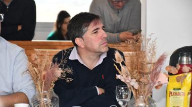 Flexas suma respaldos y consolida su carrera hacia la Gobernación