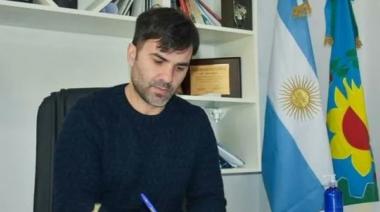 Echarren acusó a Milei de “regalar la Patria”