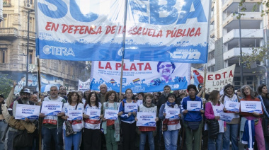 Paritarias al rojo: Kicillof amenaza con descuentos a docentes y la oposición gremial redobla los paros en octubre