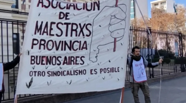 Paritaria bonaerense al rojo vivo: gremios disidentes paran y acusan al FUDB de cerrar un acuerdo a espaldas de las bases