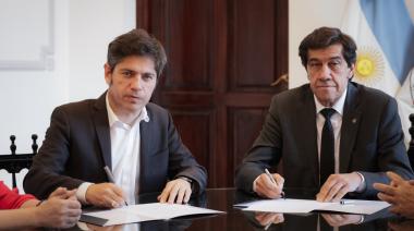 Kicillof desembarcó en Jujuy, se mostró con un gobernador radical y apuntó contra Milei