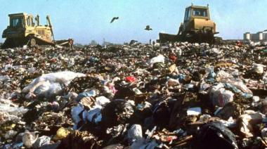 Miramar: denuncian que un basural sigue funcionando pese a una orden judicial de cierre