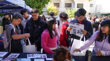 Cientos de estudiantes participaron de la Expo Universidades
