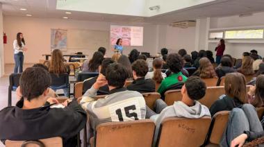 El Puerto La Plata llevó su trama logística al Colegio Nacional