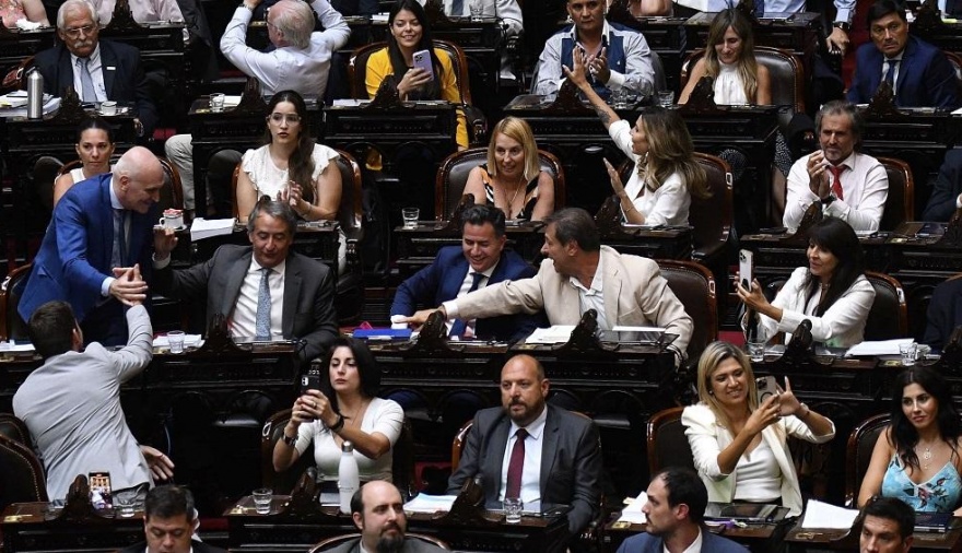 Revés para Milei: Se cayó la Ley Ómnibus y desde LLA lanzaron amenazas ...