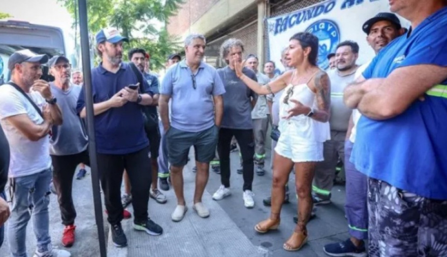 Mayra Mendoza acompañó a los despedidos de Sealed Air y volvió a responsabilizar al Gobierno nacional