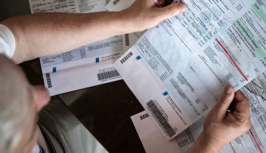 Servicios públicos en alza: un hogar del AMBA necesitó más de $192.000 en febrero