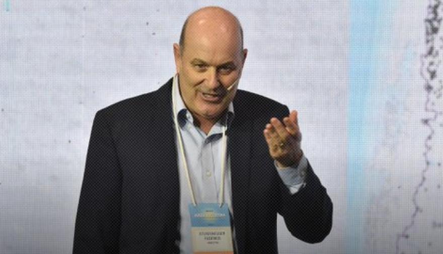 Polémica por los guías turísticos: Sturzenegger habló de “mafia” y la Provincia salió al cruce