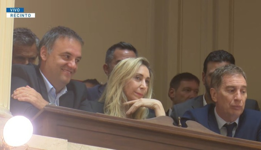 Karina bajó a Valenzuela antes de despegar