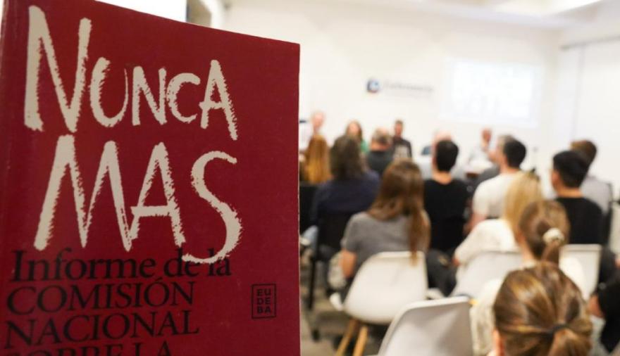 Libros contra el olvido: la Defensoría refuerza la memoria a medio siglo del golpe