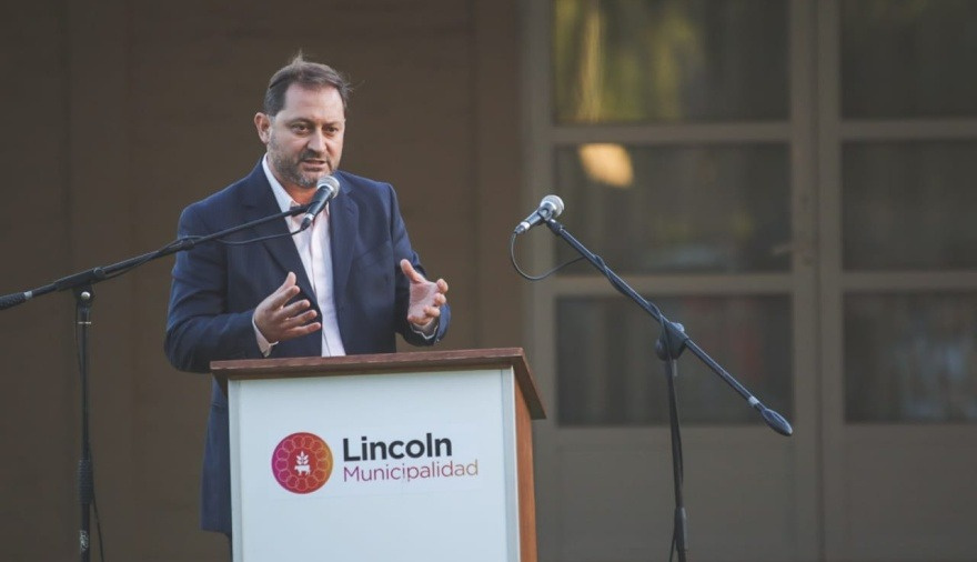 Serenal bancó el Presupuesto de Lincoln y apuntó contra la oposición y Milei: “No se gobierna faltando el respeto”