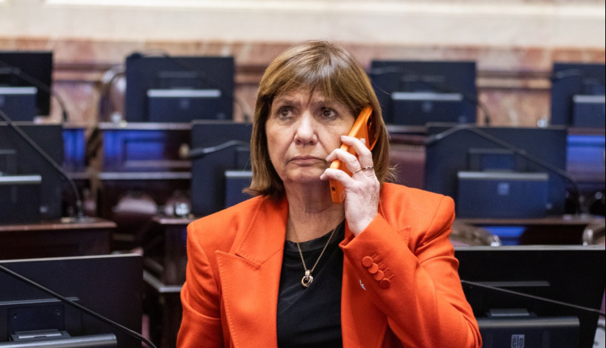 Bullrich respaldó a Adorni y aseguró que Milei no ve motivos para desplazarlo