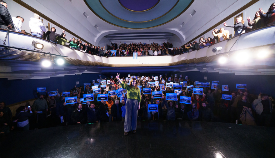 Mariel Fernández lanzó su campaña a la gobernación con un acto a sala llena en CABA 