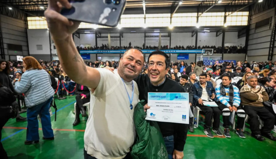 Malvinas Argentinas entregó casi 2.000 diplomas y ya suma 20 mil egresados en oficios