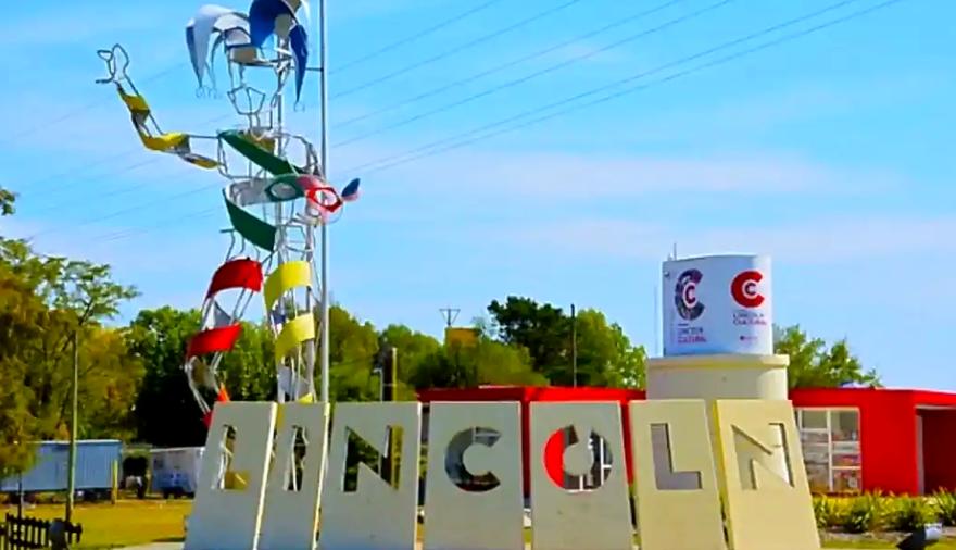 Lincoln analiza recortar sueldos de la planta política ante la crisis económica