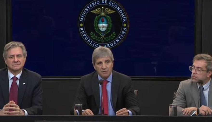 El Gobierno buscó llevar calma al mercado y prometió cubrir la deuda de 2026 y 2027