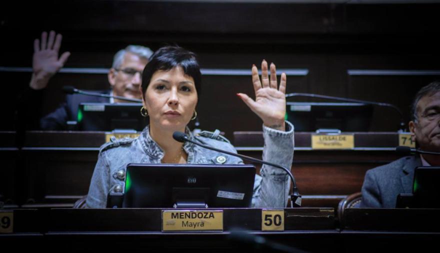 Mayra Mendoza cargó contra Milei: “El modelo está funcionando, no está saliendo mal”