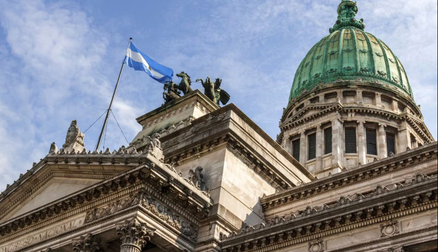 Milei manda el Presupuesto 2027 al Congreso sin cadena nacional y lo ata a la reforma política