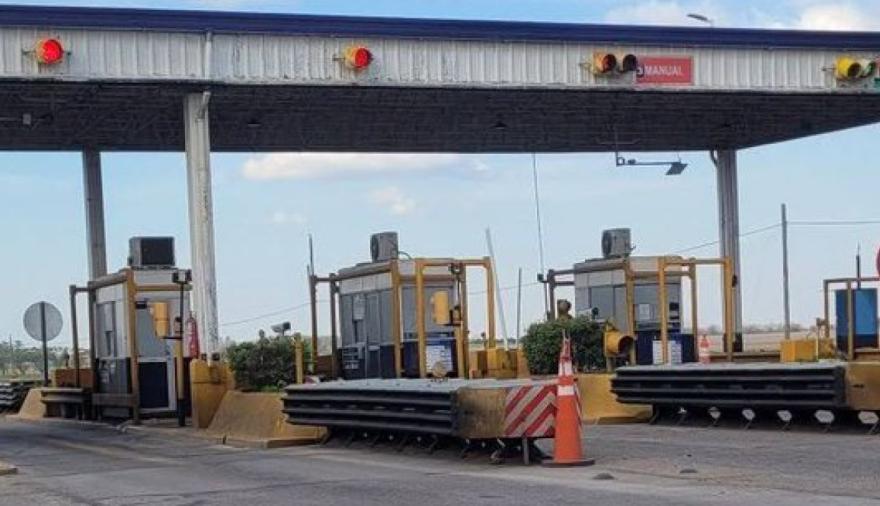 Cerraron dos peajes y cerca de 50 trabajadores quedaron fuera del nuevo esquema