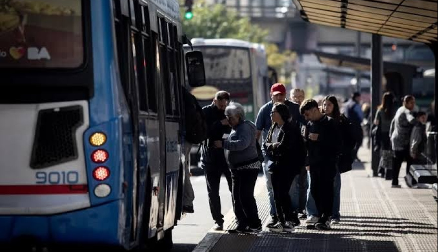 Desde el 1° de noviembre, el boleto de colectivo en Provincia vuelve a aumentar: así quedan las nuevas tarifas