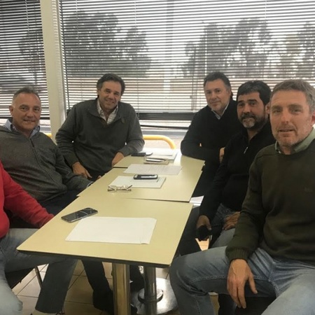 El diputado Barragan mantuvo una reunión de trabajo en Azul por la Ley de Turf