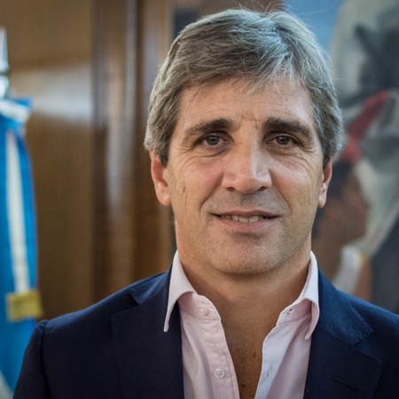 Caputo renunció a la presidencia del BCRA