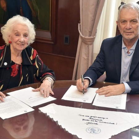 La Plata: Alak y Estela de Carlotto firmaron un acuerdo para promover acciones por la memoria, verdad y justicia