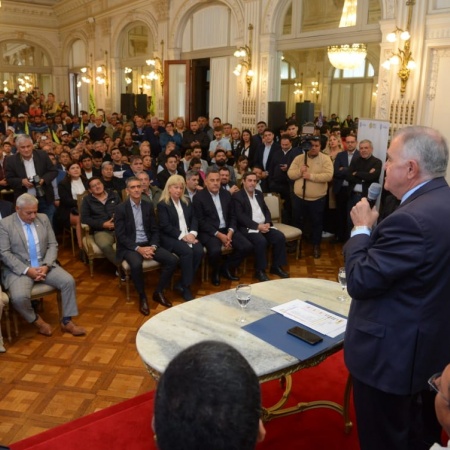 Jaldo reactivó la construcción de más de 500 viviendas en Tucumán