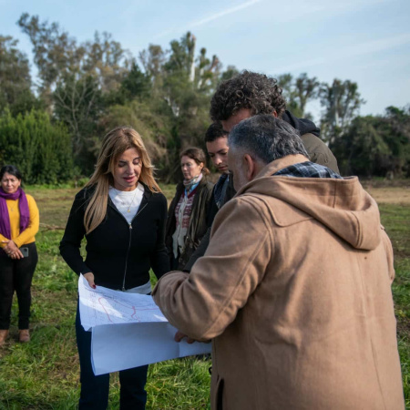 Fassi recorrió obras del Parque Las Rosas: “Es un compromiso con el ambiente y la memoria”