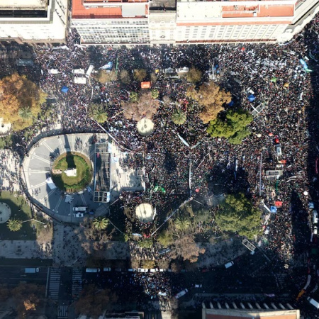Cristina habló ante una plaza llena: "Vamos a volver"