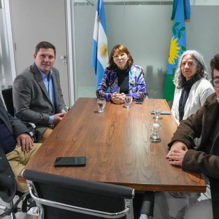 Bouvier gestiona obras de urbanización y saneamiento con Provincia