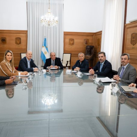 Sin definiciones para la primera reunión del Consejo de Mayo