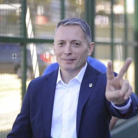 “Si Máximo Kirchner se presenta, se va a tener que enfrentar conmigo”, desafió Gray