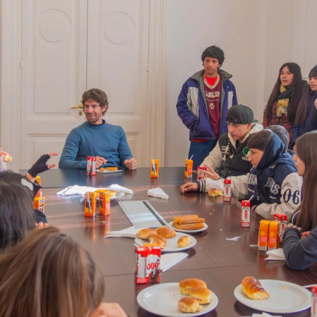 Andreotti: “Debemos escuchar a nuestros adolescentes para ayudarlos a construir su futuro”