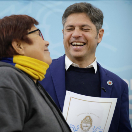 Kicillof: "Estamos trabajando para que las políticas de Milei no destruyan a los bonaerenses"
