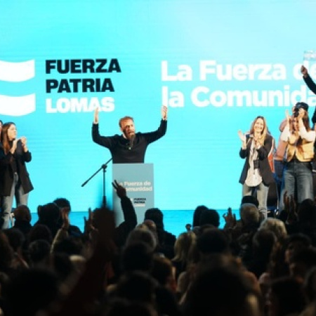 “Es comunidad o motosierra”: Otermín presentó la lista de Fuerza Patria Lomas