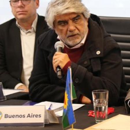 Correa llamó a frenar el “industricidio” y pidió respaldar a Kicillof en las urnas