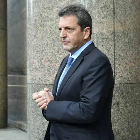 Massa se baja de la contienda electoral y apuesta a la unidad del peronismo