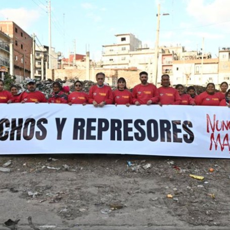 El FIT respondió a la campaña libertaria en Villa Celina: “Fachos y represores, nunca más”